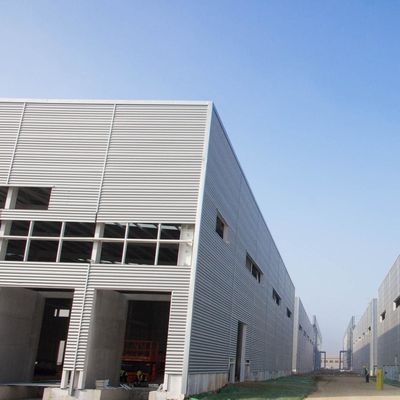 Entrepôt de poutres d'acier peintes Immeubles d'entrepôt en acier préfabriqués Certificat CE