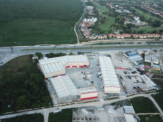 Construction de bâtiments en acier solide préfabriqué