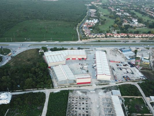 Construction de bâtiments en acier solide préfabriqué