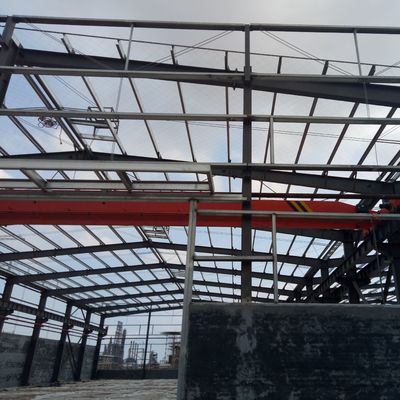 Q355B Construction préfabriquée en acier bâtiments d'entrepôt en acier préfabriqués ODM