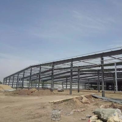 Entrepôt de fenêtre en PVC préfabriqué bâtiment Structure en acier soudé Entrepôt OEM