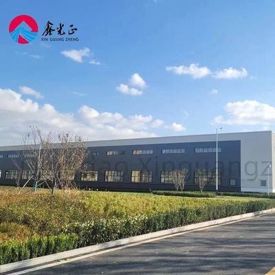 Entrepôt de fenêtre en PVC préfabriqué bâtiment Structure en acier soudé Entrepôt OEM