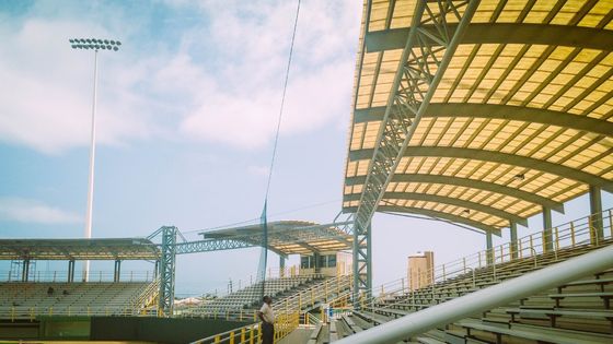 Structure en acier galvanisé Stade préfabriqué coloré pour l'exercice