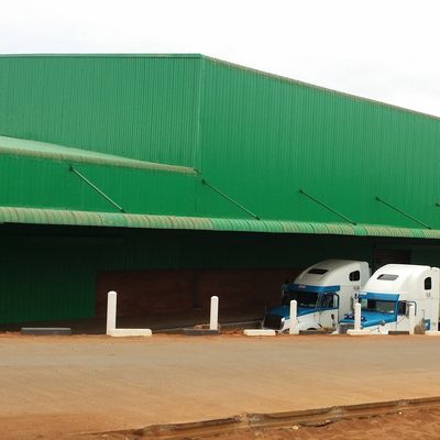 Construction d'entrepôt en métal préfabriqué résistant à la corrosion galvanisé