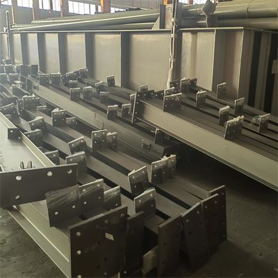 Entrepôt préfabriqué en acier avec isolation EPS et portes coulissantes