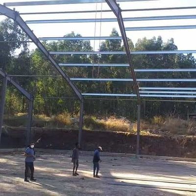 Entrepôt de construction préfabriqué en acier avec panneau ignifuge