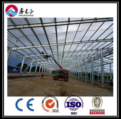 Q345B Entrepôt en acier préfabriqué Atelier de structure en acier avec fenêtre vers le haut