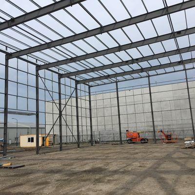 Salle d'exposition du marché des structures en acier préfabriquées sur mesure de haute qualité