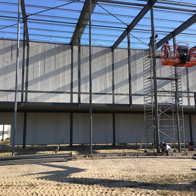 Salle d'exposition du marché des structures en acier préfabriquées sur mesure de haute qualité