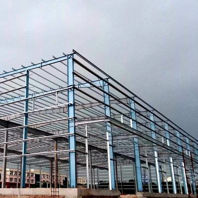 Construction d'atelier de structure en acier revêtu de PVDF/PTFE/PVC avec capacité de levage par grue