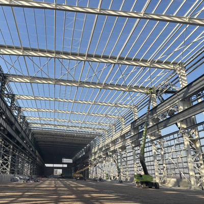 Maison de cadre en acier préfabriqué résidentiel Q355B Matériau principal Temps d'assemblage court Pour une construction rapide