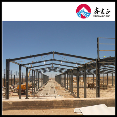 Atelier de construction de structures en acier sur mesure avec appuie-genoux en acier d'angle