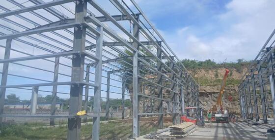 Atelier professionnel de fabrication de métaux fournissant des solutions de coupe et d'assemblage de soudure de tôles sur mesure pour l'industrie