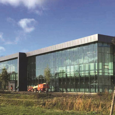 Immeuble de bureaux à ossature en acier Q355B - Conception moderne et écologique